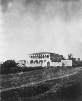 Historical photo of the Mansion at Bahjí where Bahá’u’lláh spent the final years of His life.
