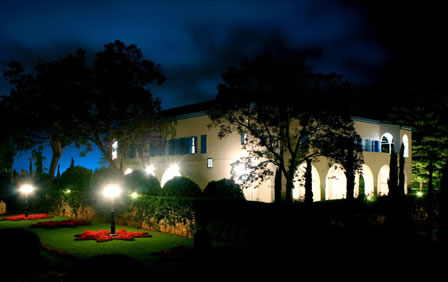 The Mansion of Bahjí at night.