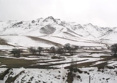 The mountains in western Iran which Bahá’u’lláh and His family had to traverse on their journey to Baghdad.